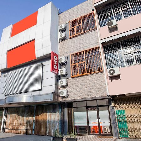 מדאן Oyo 2720 Sutomo Inn מראה חיצוני תמונה