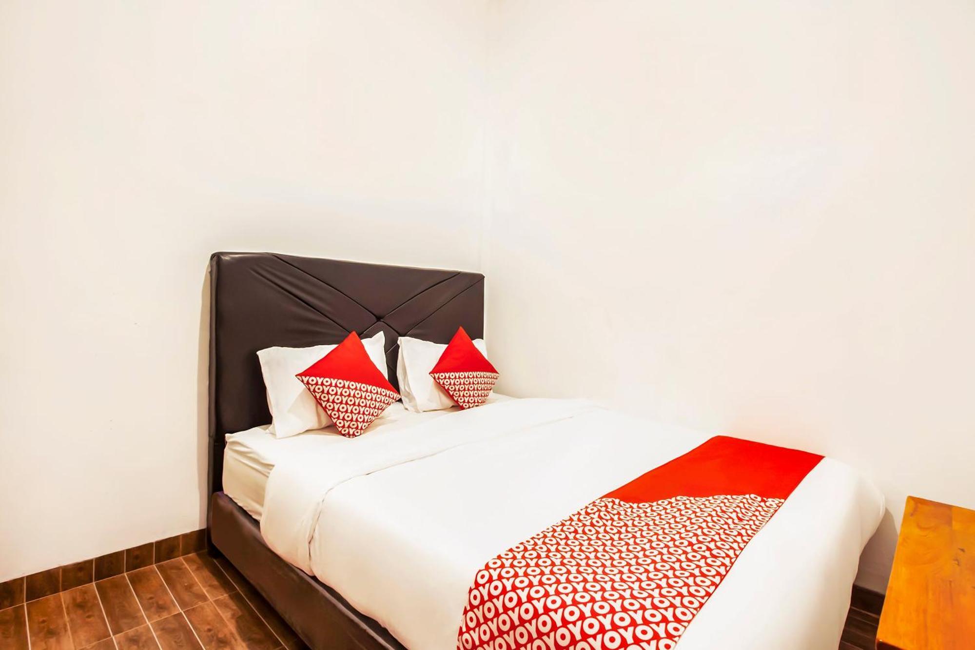 מדאן Oyo 2720 Sutomo Inn מראה חיצוני תמונה