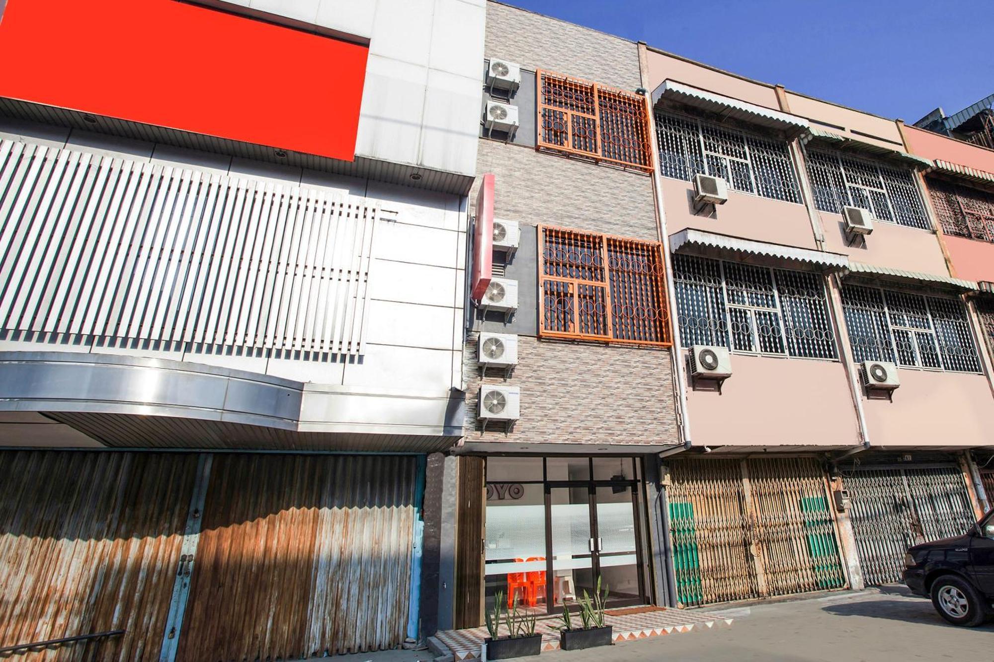 מדאן Oyo 2720 Sutomo Inn מראה חיצוני תמונה